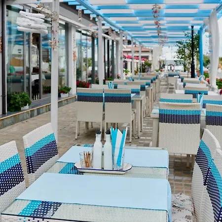Hotel de apartamente Rose Gardens Boutique By Asteri 4*