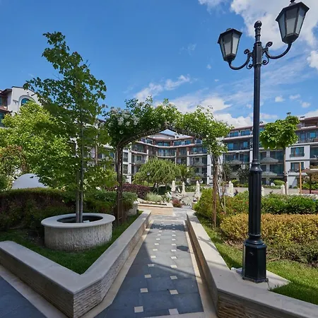 Hotel de apartamente Rose Gardens Boutique By Asteri 4*